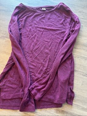Old Navy Women's Crewneck Lightweight Sweater - Plum